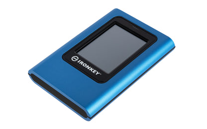 IKVP80ES/7680G - SSD Externo de 7,68TB IronKey Vault Privacy 80, com certificação FIPS 197 e criptografia XTS-AES de 256 bits.